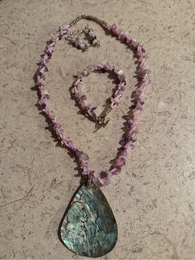 Pink Chip Bead Necklace Set with Abalone Pendant - Women Jewelry
